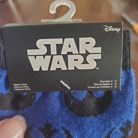 NWT Star Wars Droids Men's Socks. Size 6-12. - Picture 3 of 4